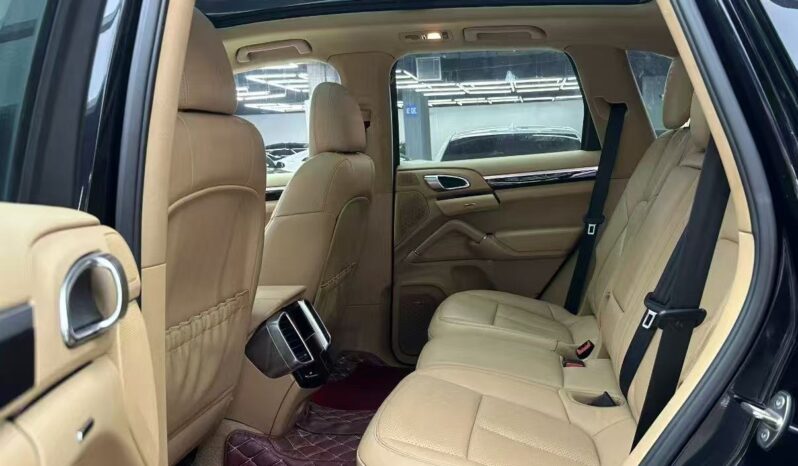 
								2011 Model Porsche Cayenne 3.0T full									