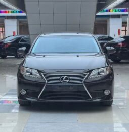 
										2013 Lexus ES250 2.5L Elite Edition full									