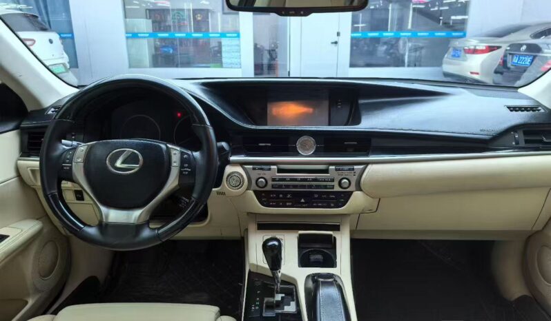 
								2013 Lexus ES250 2.5L Elite Edition full									