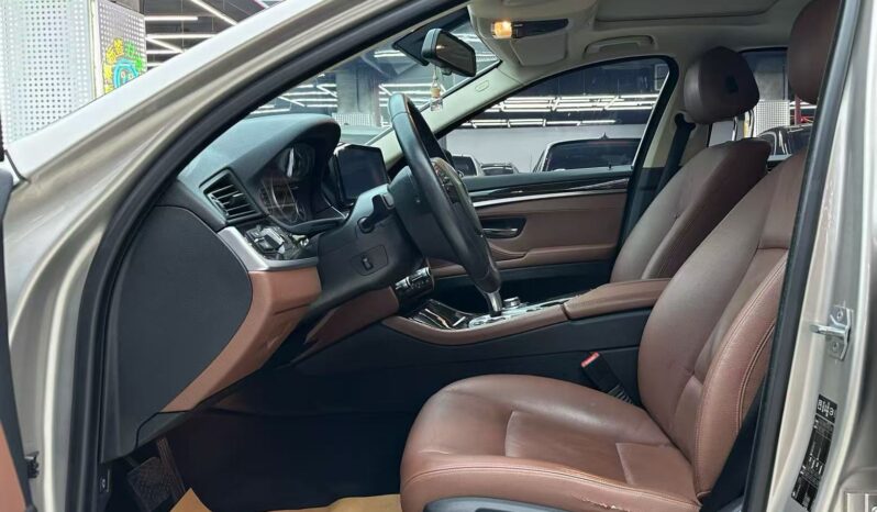 
								2014 BMW 525Li 2.0T Advance full									